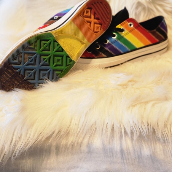 Converse, size 6.5, multicolor - Picture 3 of 4